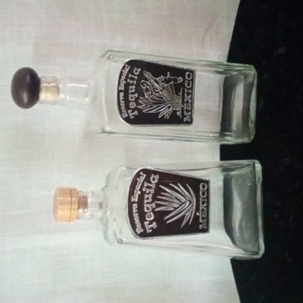 Tequila Bottles ,Bar Accessories with Wooden Stoppers